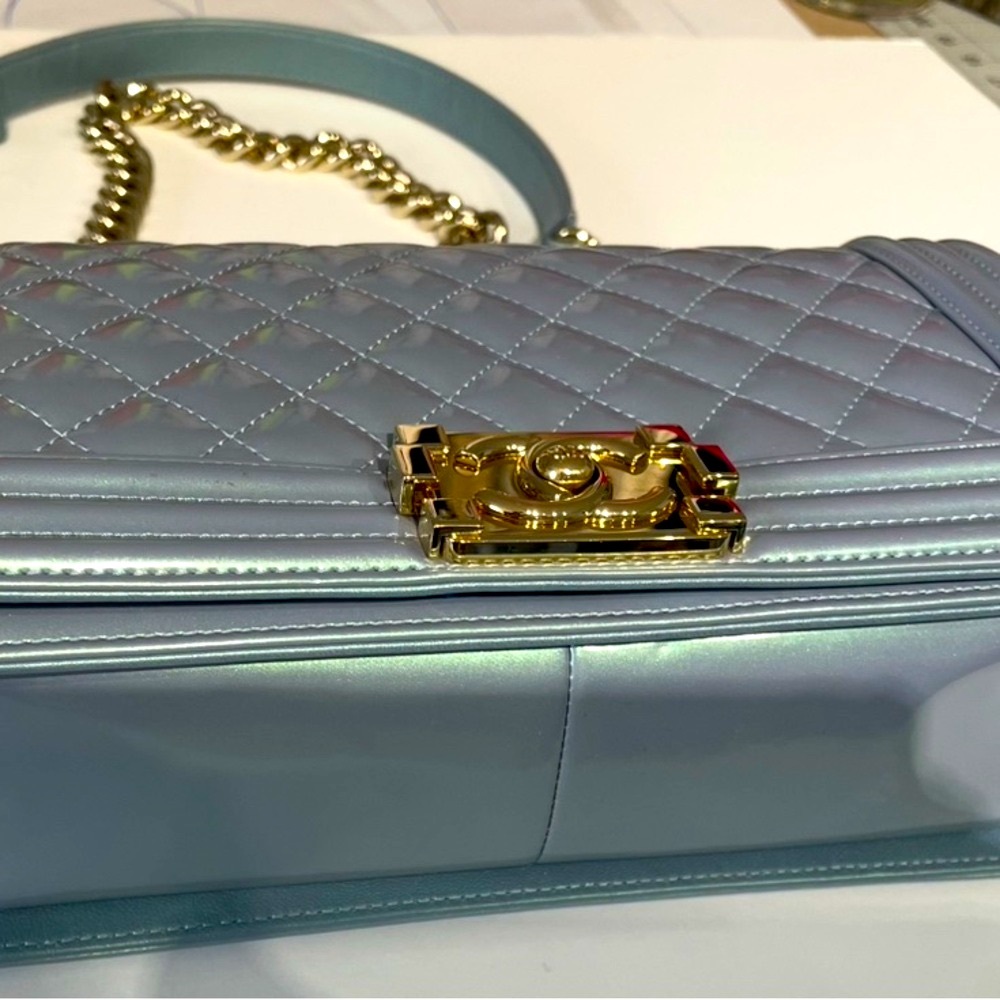 Elegant Blue Quilted Shoulder Bag - Picture 16 of 16
